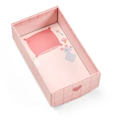 Mini Bébé Jade 18 cm | Stoffen pop met roze bedje